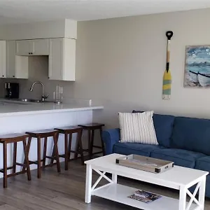 9 C, One Bedroom Apartment Destin