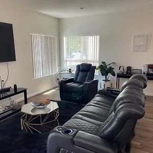 Van Nuys Apartment Los Angeles